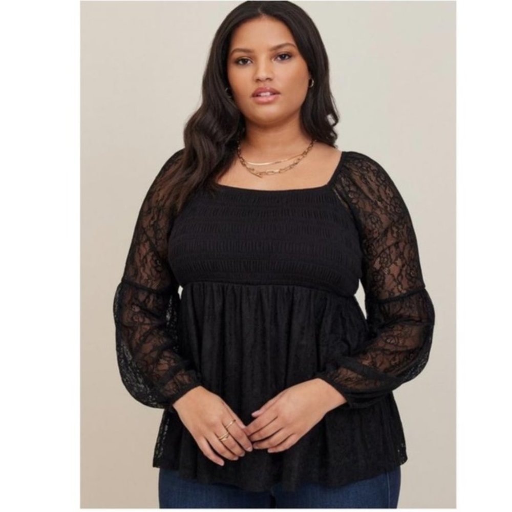 TORRID NWT Babydoll Stretch Lace Smocked Bodice Square Neck Top Size 00